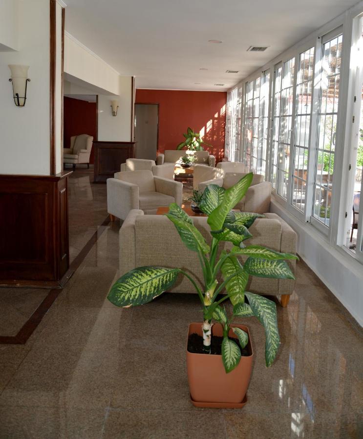 Club Lapethos Bungalow Hotel 3*